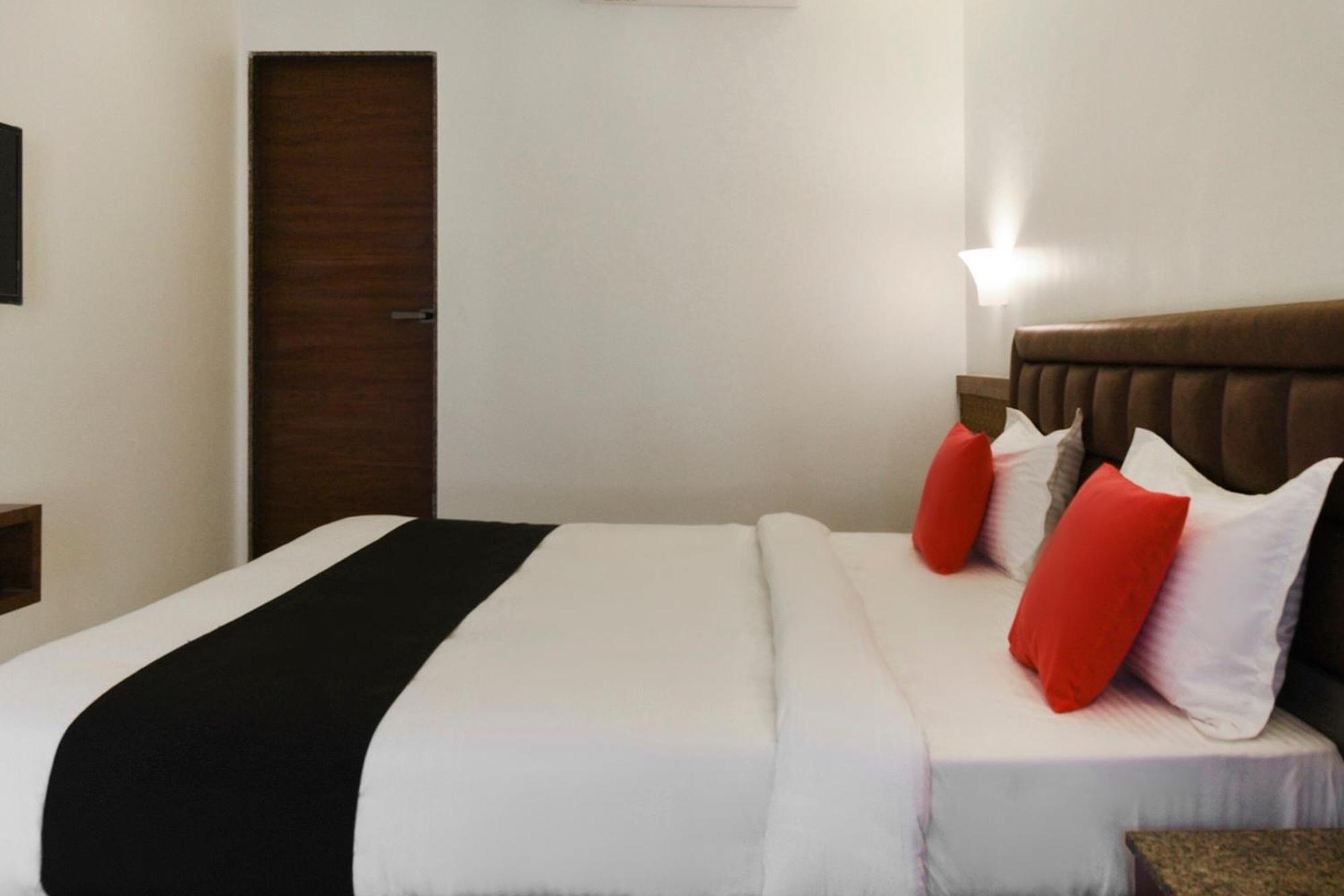Oyo Flagship Hotel Shreeyash Executive Mangvadi Eksteriør billede