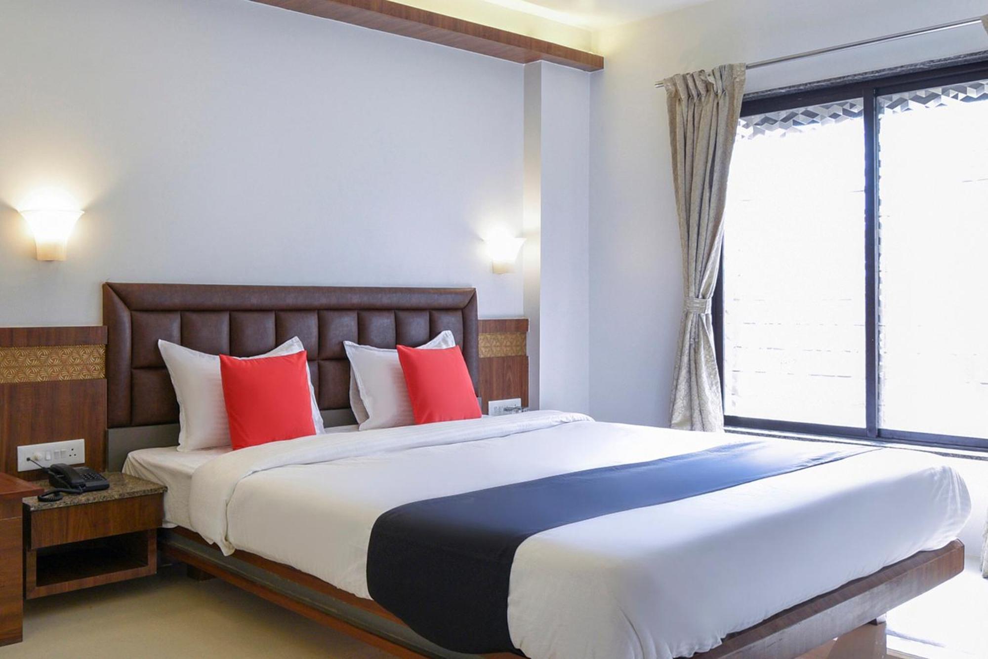 Oyo Flagship Hotel Shreeyash Executive Mangvadi Eksteriør billede